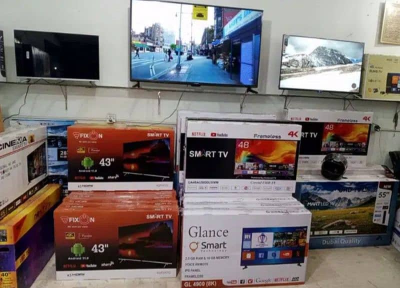 Bigger offer 32"smart tv Samsung box pack 03039966512 0