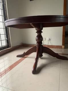 Round Dining table with 6 chairs