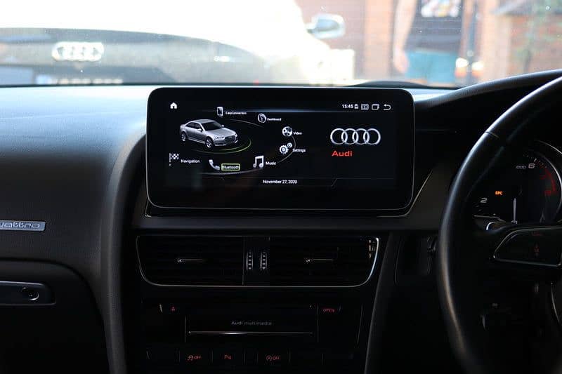 audi q5 screen with complete accessories 1