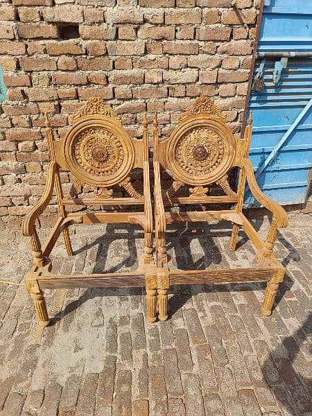 Best quality wooden chairs available on Taqi furniture 12