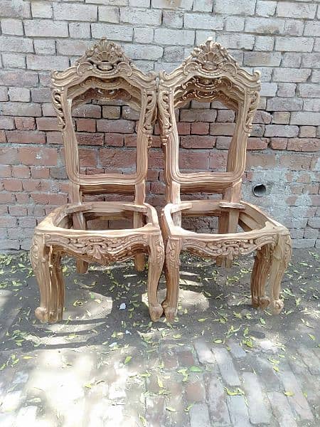Best quality wooden chairs available on Taqi furniture 13