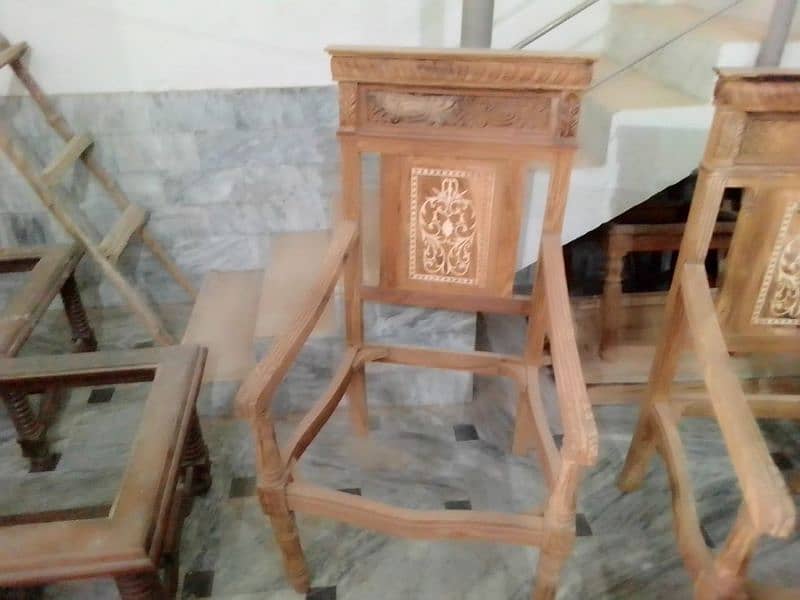 Best quality wooden chairs available on Taqi furniture 17