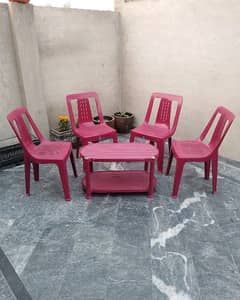 Plastic 4 Armless Chairs and 1 table set White Maroon Overya