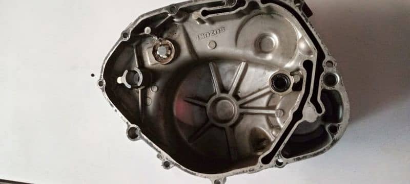 suzuki 150 clutch cover 8