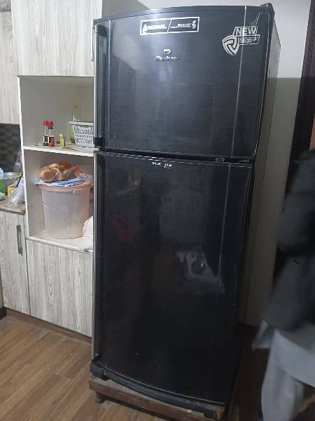 Dawlance refrigerator full  size 3