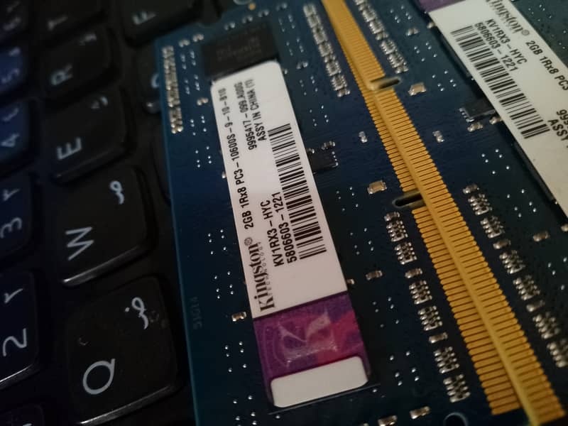 DDR3 2GB 1Rx8 Pc3 ram 1333 MHz branded/pulled out laptop ram 1
