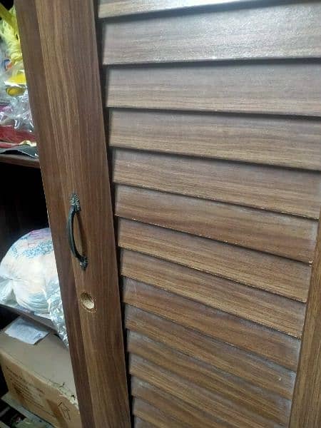 Wooden Almari 2 Cabinet Good Condition 4