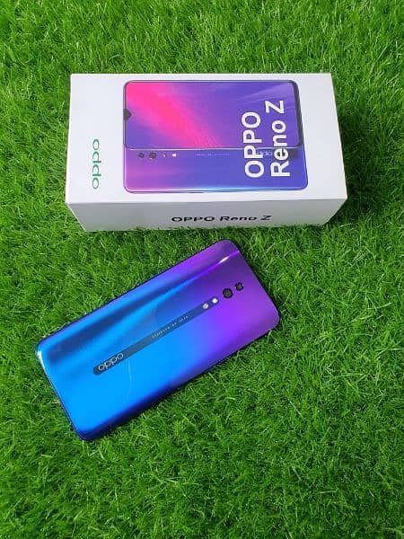 Oppo F15 8Gb 256Gb ,OPPO Reno Z  8/256Gb ( Display Fingerprint ) 10/10 9