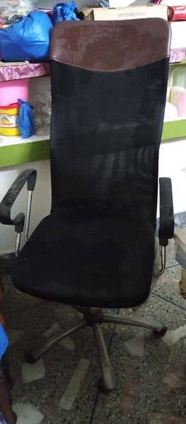 An amazing office chair 10