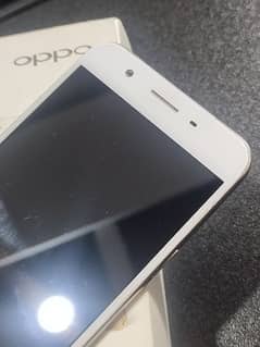 OPPO F1S 4 / 64 Gb