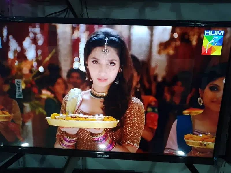 55 inch Smart LED Sony with warranty 60"smart 70"smart 03334804778 3