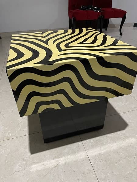 Zebra Center and side tables 0