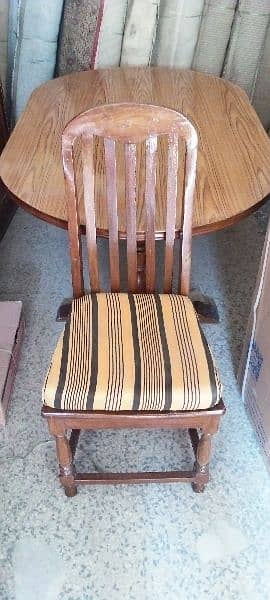Dining Table Wooden with 6 chairs in Good Condition 3
