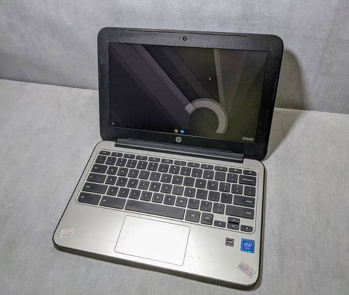 Hp laptop 11 G4 for sale 9/10 0