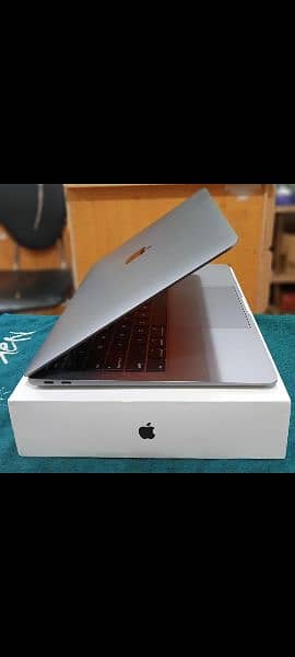 MacBook Air 2020 Core i3 8GB 256GB Space Grey & Gold Color With Box 7