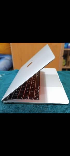 MacBook Air M1 2020 8GB 256GB MGN93 A2337 Silver Color 4