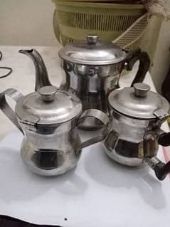 Tea pots   3 pieces