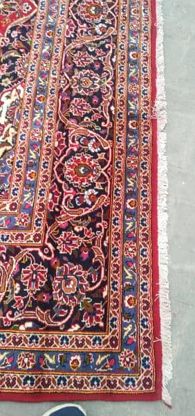 Irani hand knotted carpet. 9