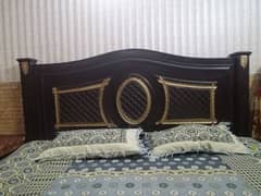Bed, dressing table set for sale