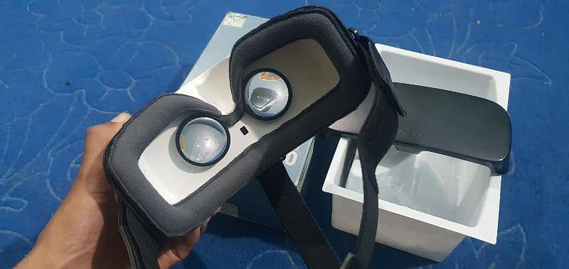 Samsung Gear VR by Oculus 5