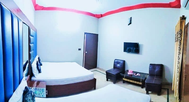 furnished rooms with attend both available for rent daily weekly 1