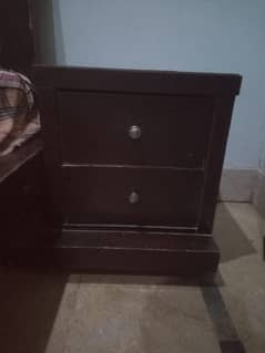 Sheesham wood bed and 2 side tables for urgent sale