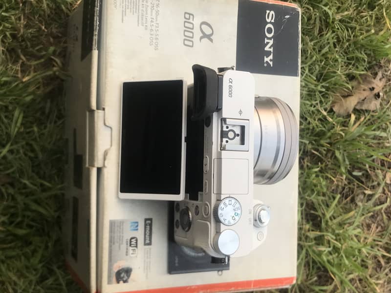 a6000 sony With kit lense camera Special edition White 1