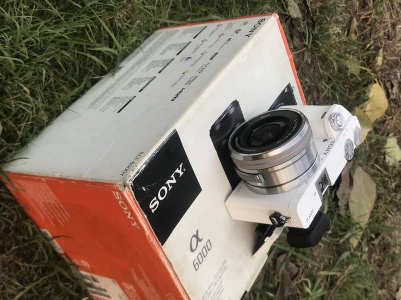 a6000 sony With kit lense camera Special edition White 2