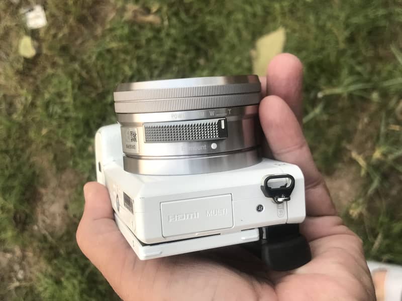 a6000 sony With kit lense camera Special edition White 4