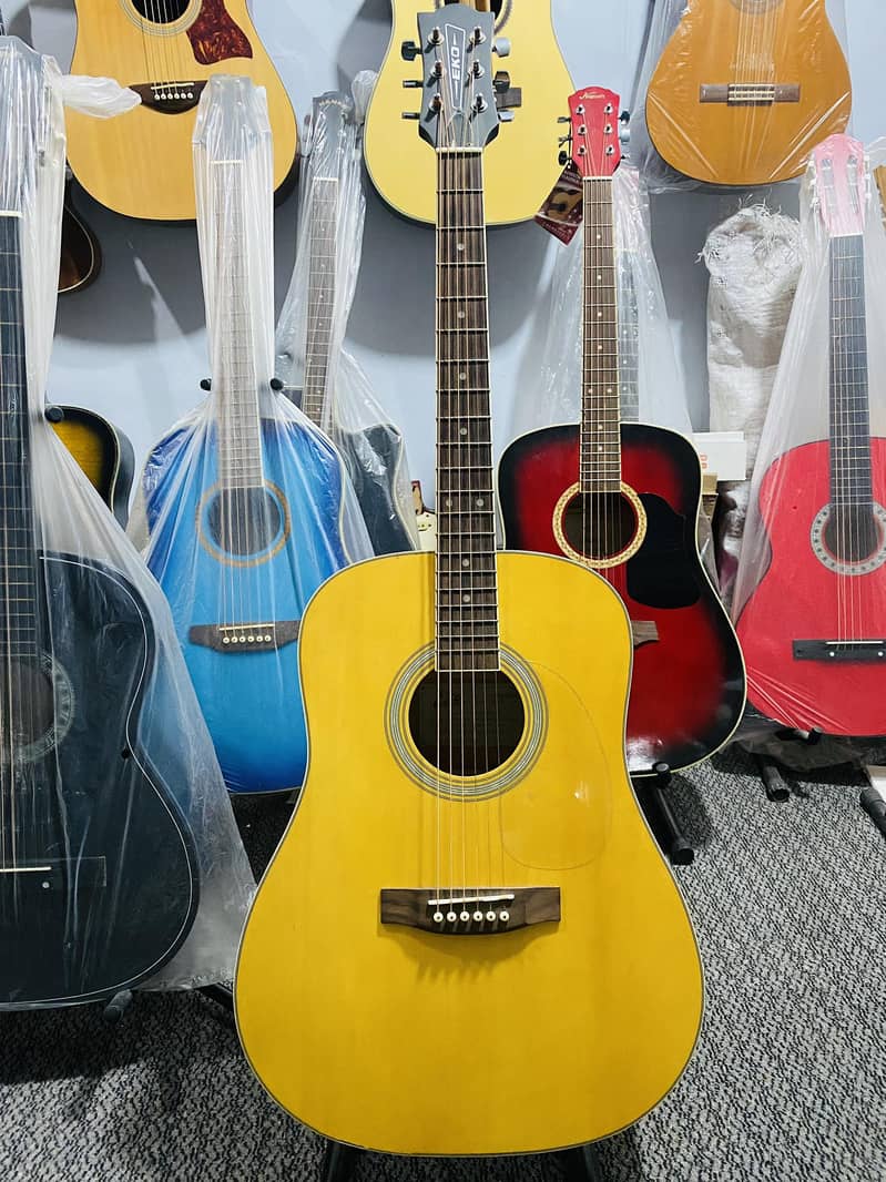 Acoustic bignners professhional guitars Violins Ukuelels Musical store 4