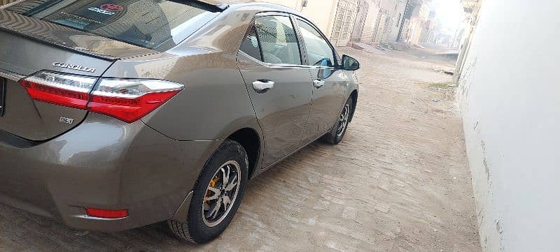 Toyota Corolla Gli 2018 lush condition 9