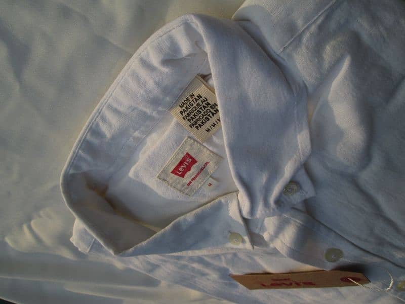 100% original Brand new Levi's Formal Shirts 8