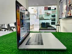 Apple macbook pro 2019  Gray Core i7 0