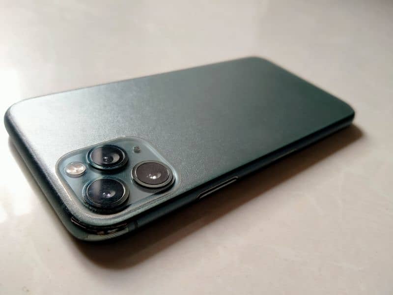 Apple iPhone 11 Pro. PTA Approved 1