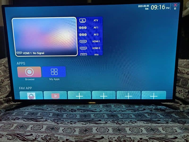 Samsung 40 Inch Smart LED TV 0