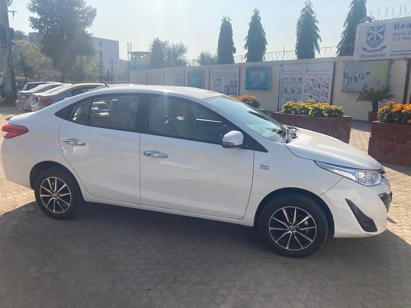 Toyota Yaris 1.5 ATIV X CVT 3