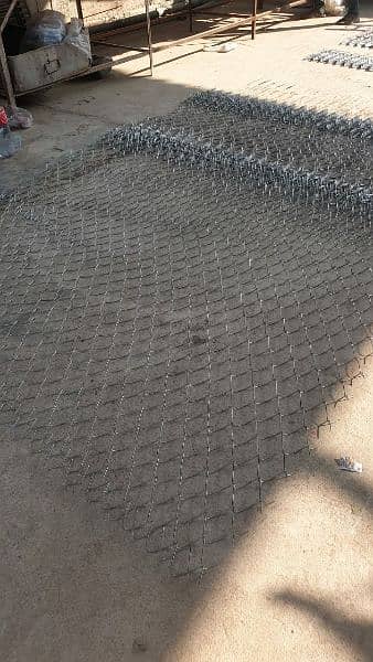 Razor Wire / Chain Link Fence / Barbed Wire Mesh / Powder Coating 6