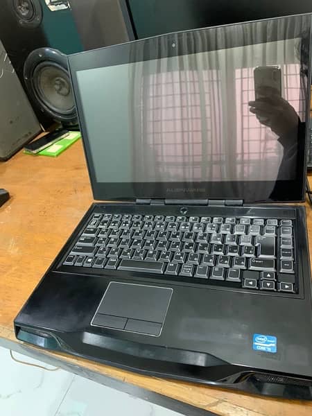 Dell Alienware M14x R2 i5 3rd generation gaming laptop. 15
