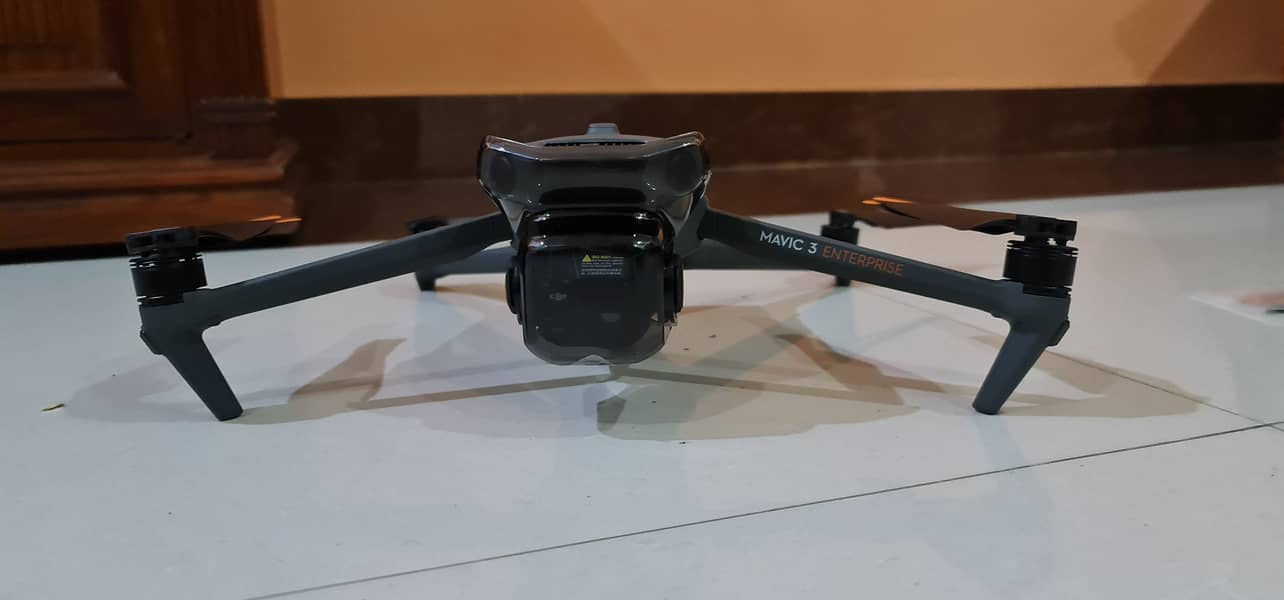 Nearly new- DJI MAVIC 3T ENTERPRISE (fly more combo, Thermal Camera) 1