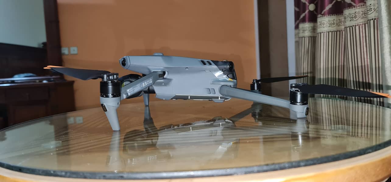 Nearly new- DJI MAVIC 3T ENTERPRISE (fly more combo, Thermal Camera) 6