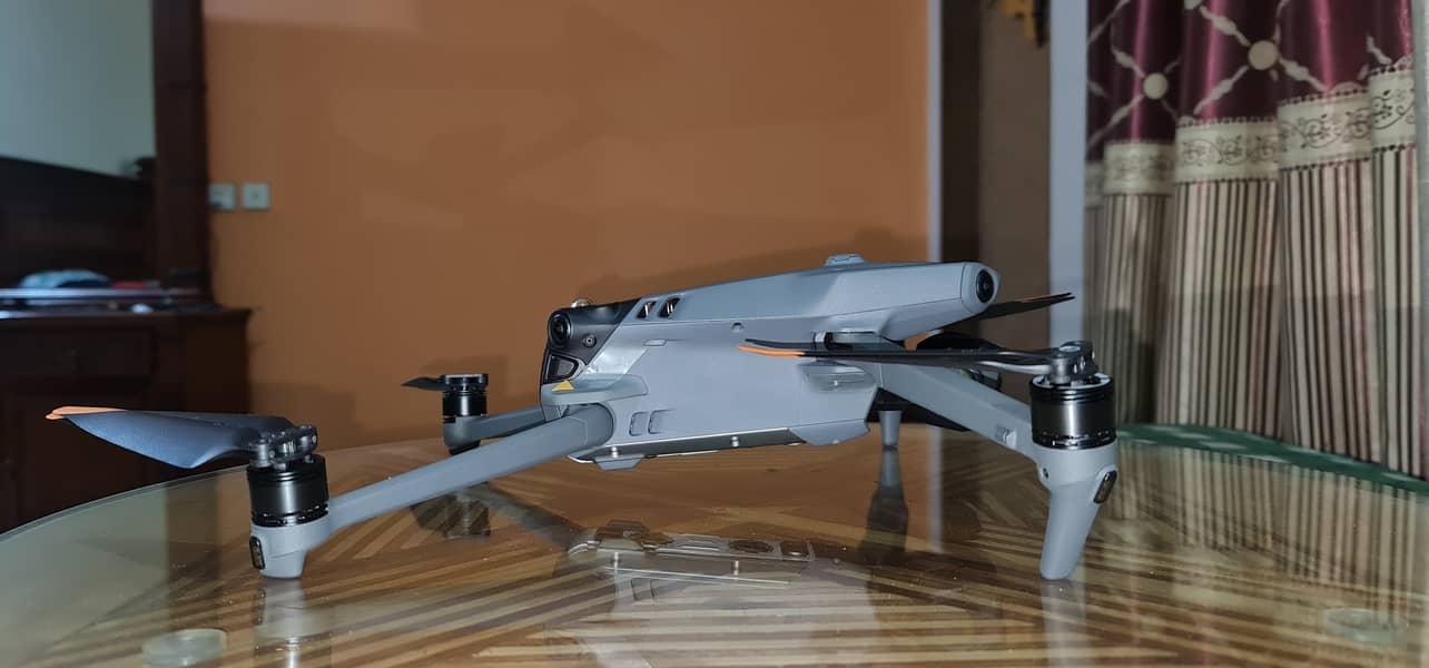 Nearly new- DJI MAVIC 3T ENTERPRISE (fly more combo, Thermal Camera) 8