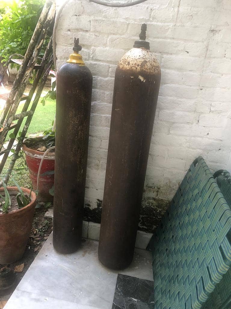 Oxygen Cylinder on Sell 5