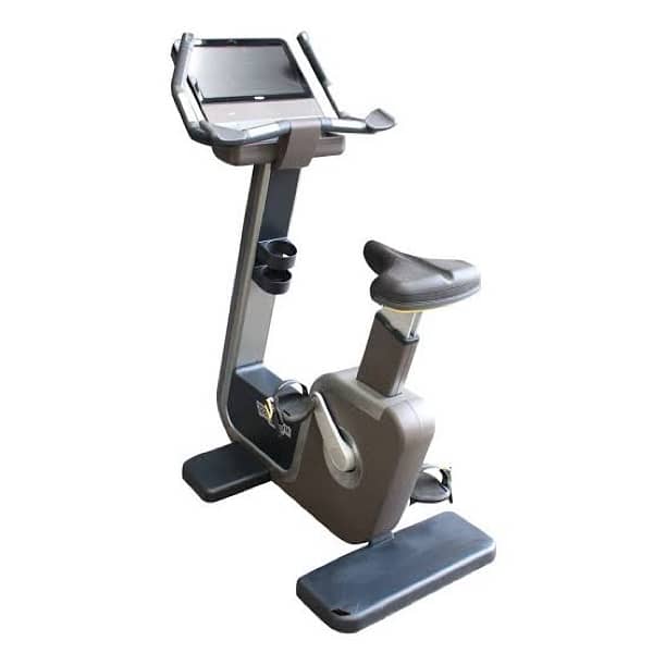 Technogym artis run series italy slightly used 5