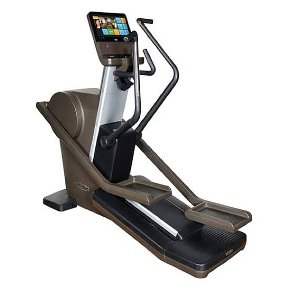 Technogym artis run series italy slightly used 11