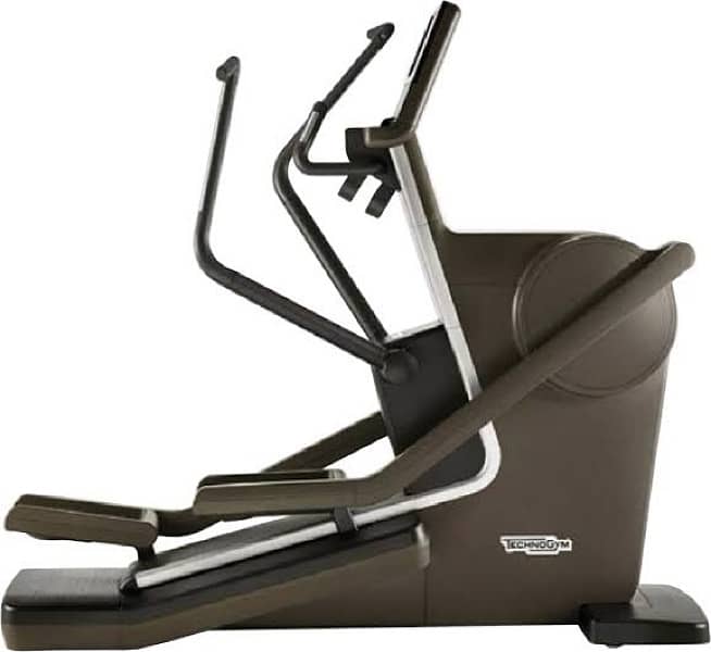 Technogym artis run series italy slightly used 12