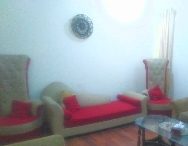 Dewan Sofa And Coffee Chairs with Coffee table 3