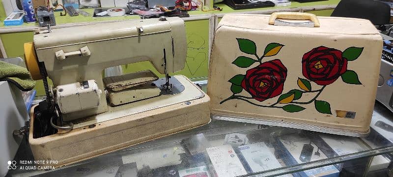 Mercedes Genuine Sewing Machine 0