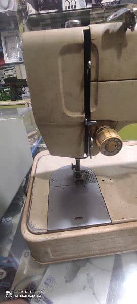 Mercedes Genuine Sewing Machine 4