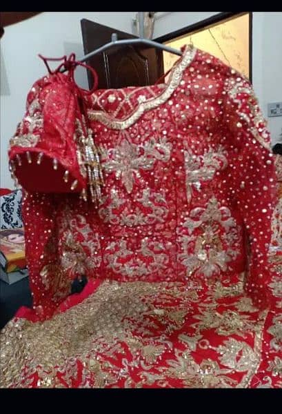 Bridal lehnga (brand name zahra ahmed) 4
