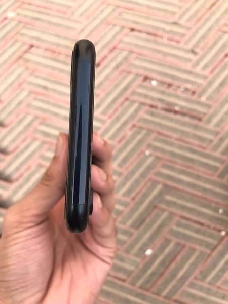 Iphone Xr 64 gb non pta waterpack with box 4